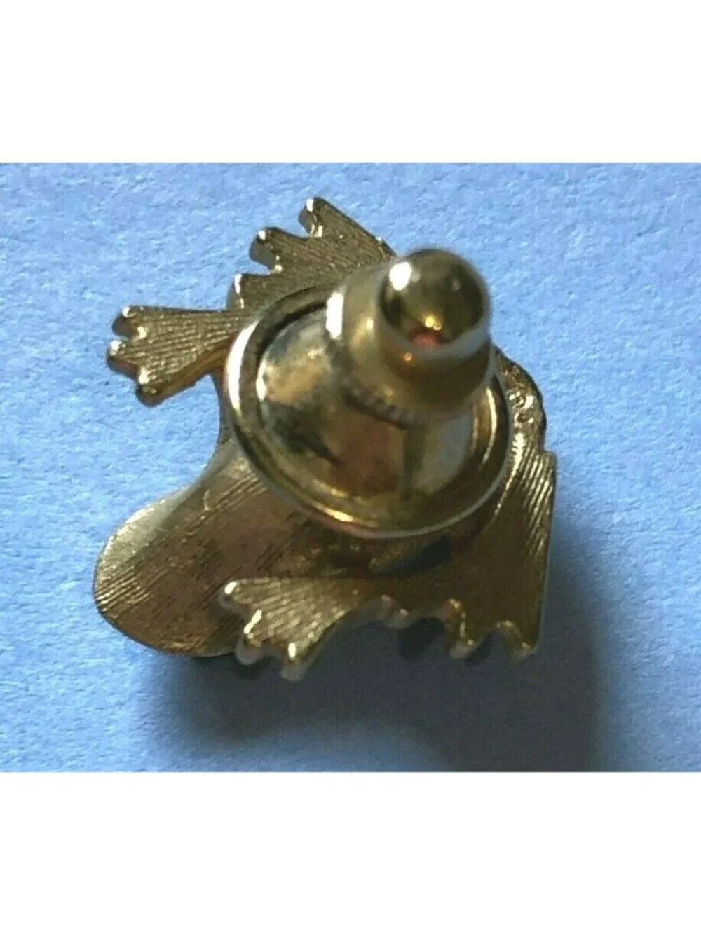 Avon Frog Gold Tone Tie Tack Lapel Pin Green Eyes Faux Gemstones Brooch EUC